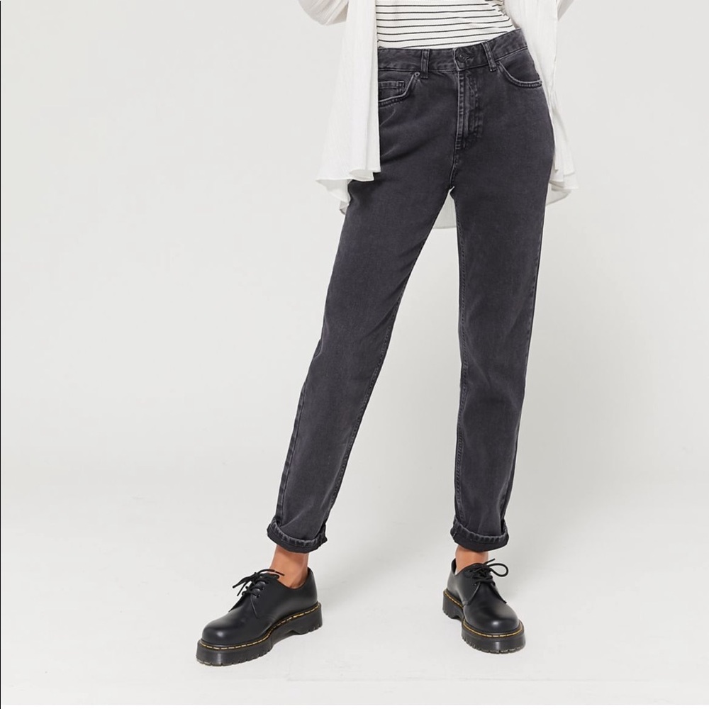 Urban Outfitter Wash Black Mom Jeans